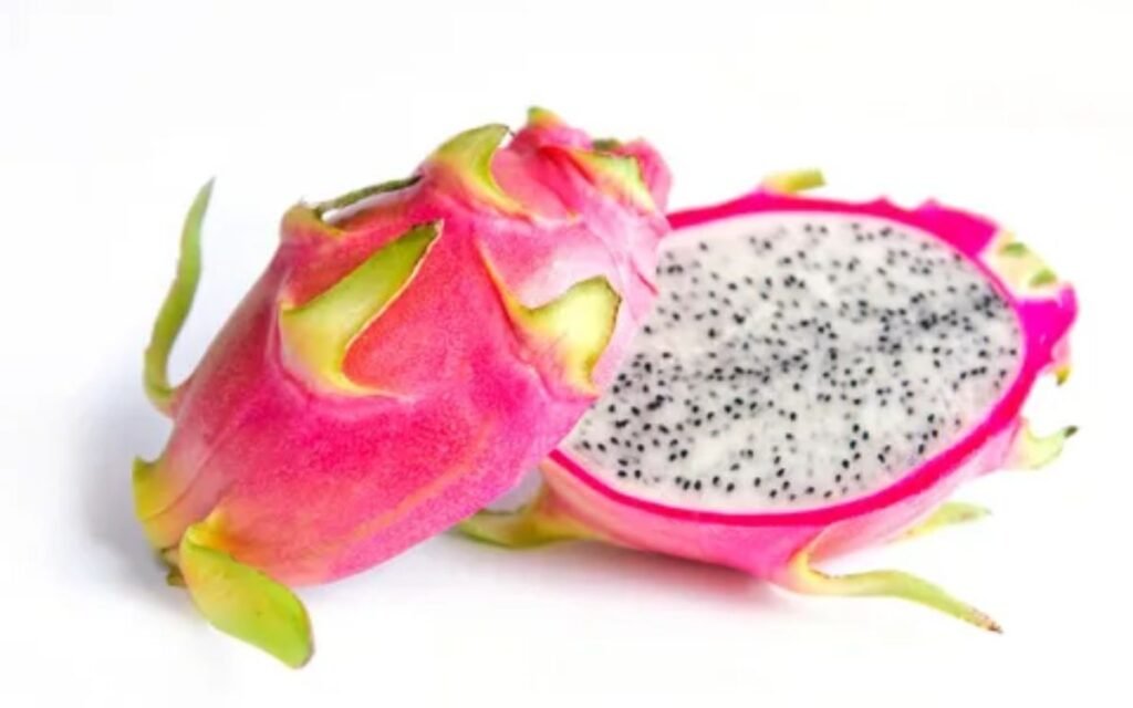 cutting of dragon fruit