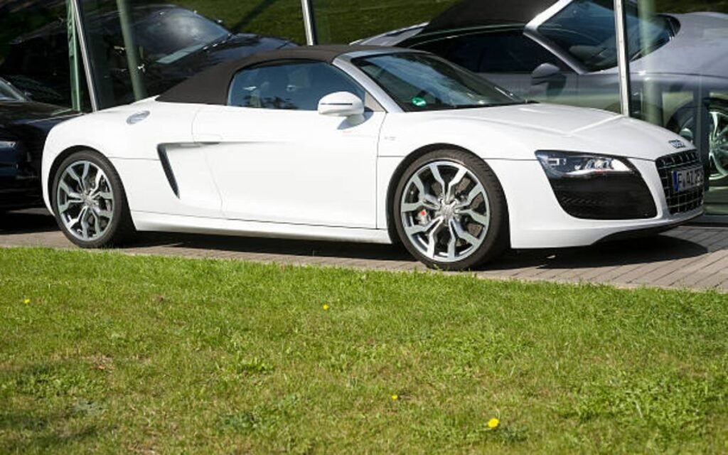 audi r8 spyder white