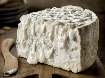 nutritional content gorgonzola cheese