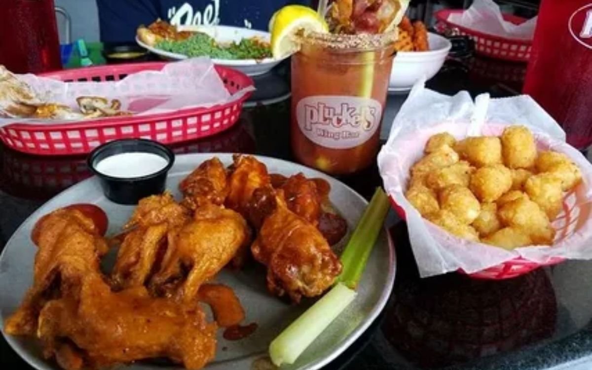 Pluckers Wing Bar Story, Benefits, and Menu